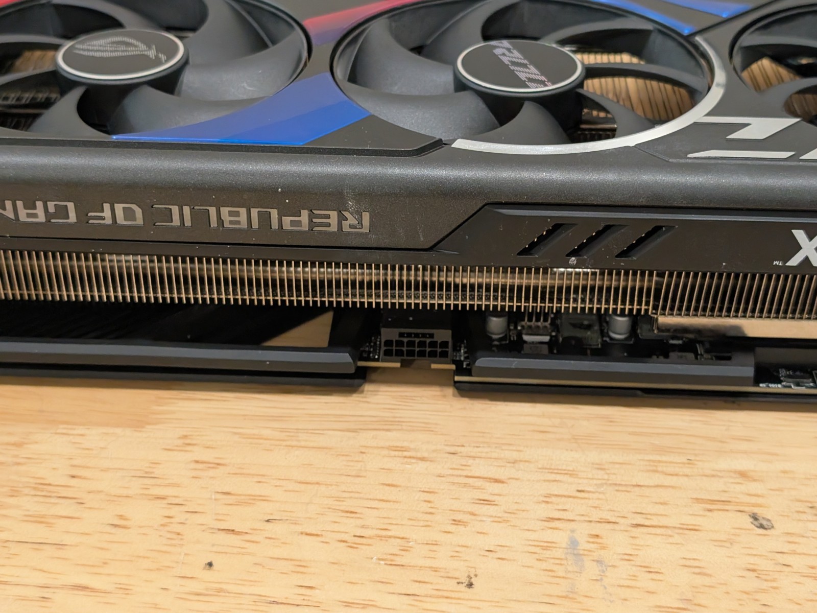 BH OFFER ASUS ROG Strix GeForc - Rtx 4090 24Gb Gddr6X 리뷰 및 가격