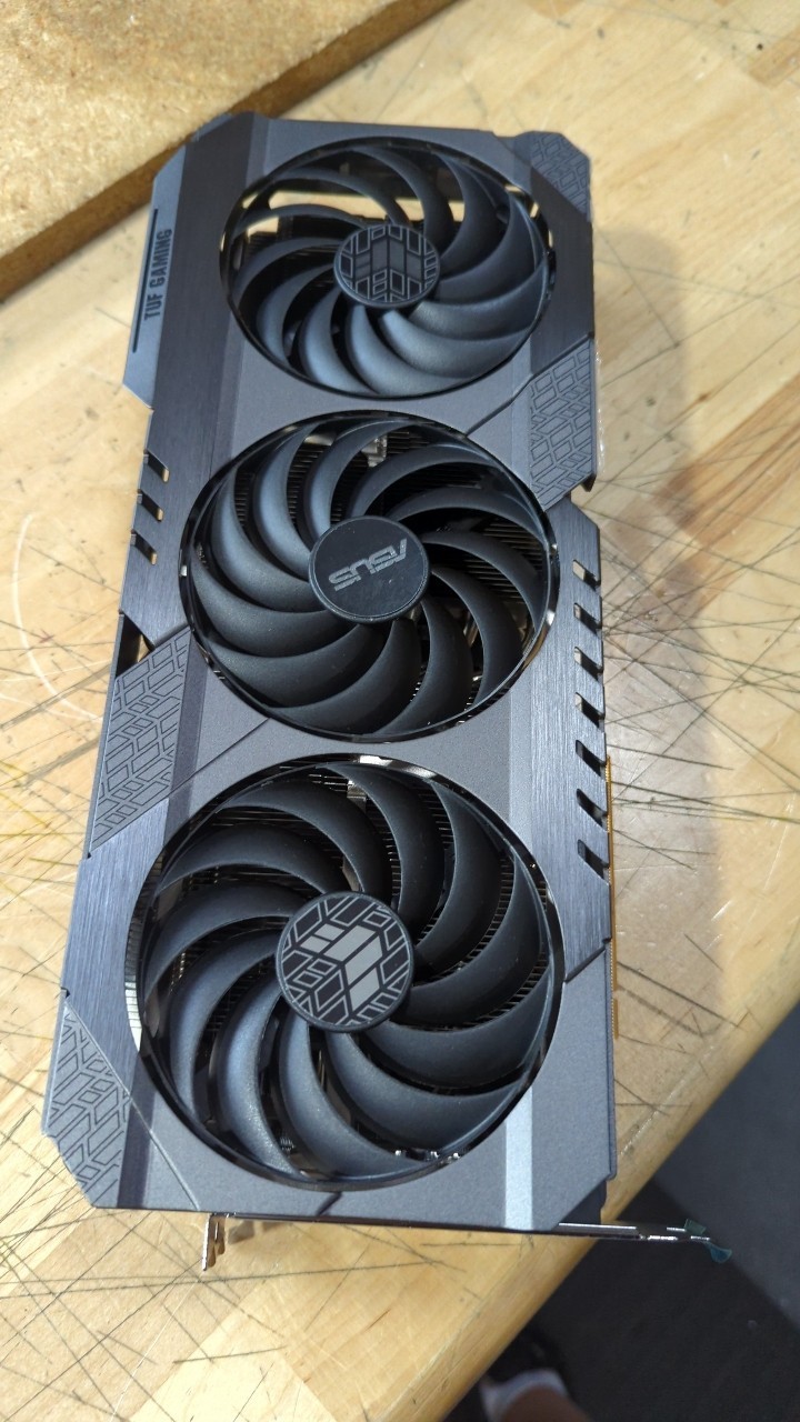 BH 부품 특가: Asus GeForce RTX 409 - Rtx 4090 24Gb Gddr6X 리뷰 및 가격